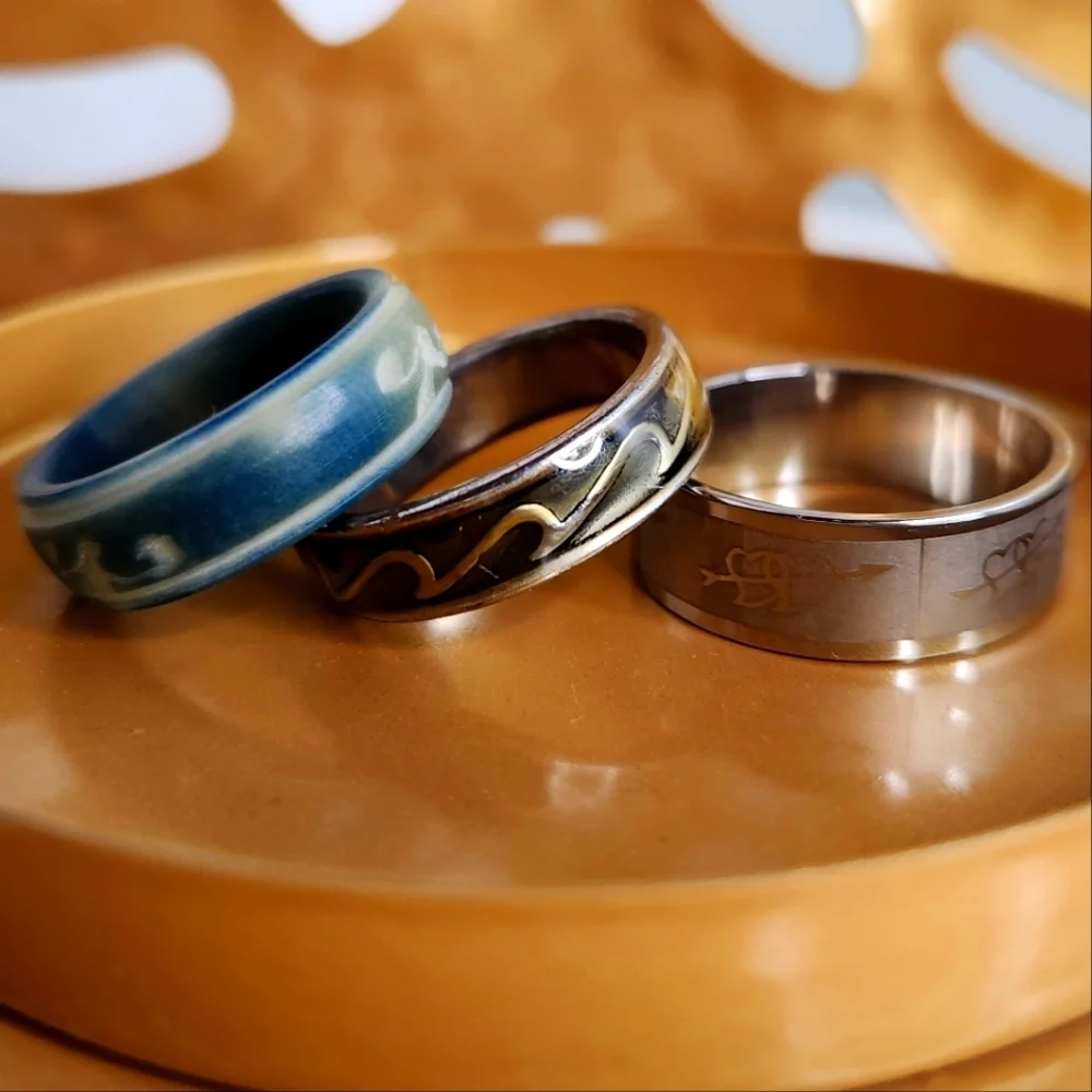 Lot 3 vintage unisex bands 8 carved bamboo 8.5 Y2K waves 11 steel piercedhearts